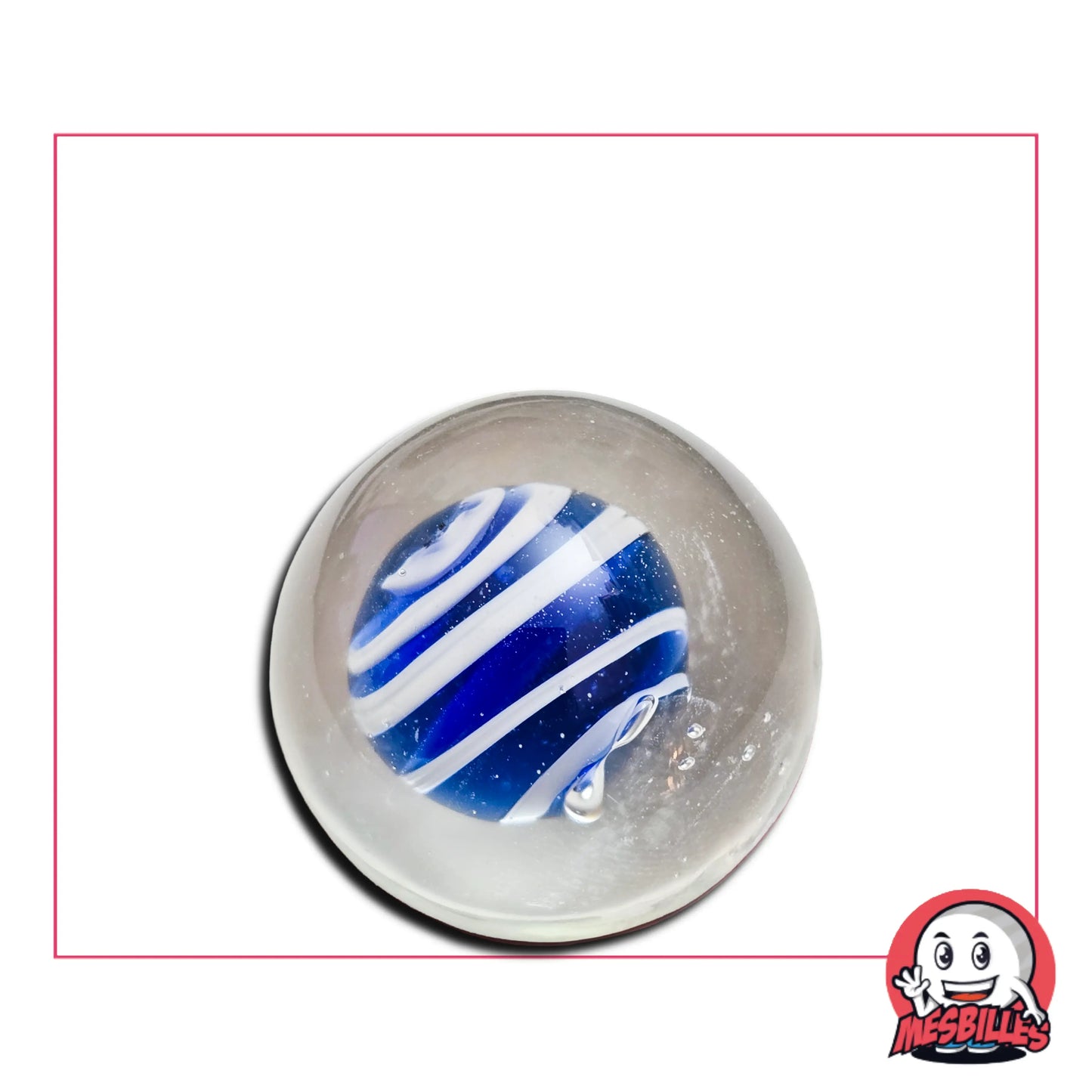 Bille Art Vague Bleu Nuit 25 mm avec spirale bleu profond et lignes blanches dans verre translucide – bille artistique MesBilles