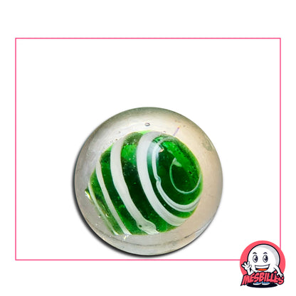 Bille Art Vague Vert 25 mm avec motif ondulé vert et lignes blanches dans verre transparent.
