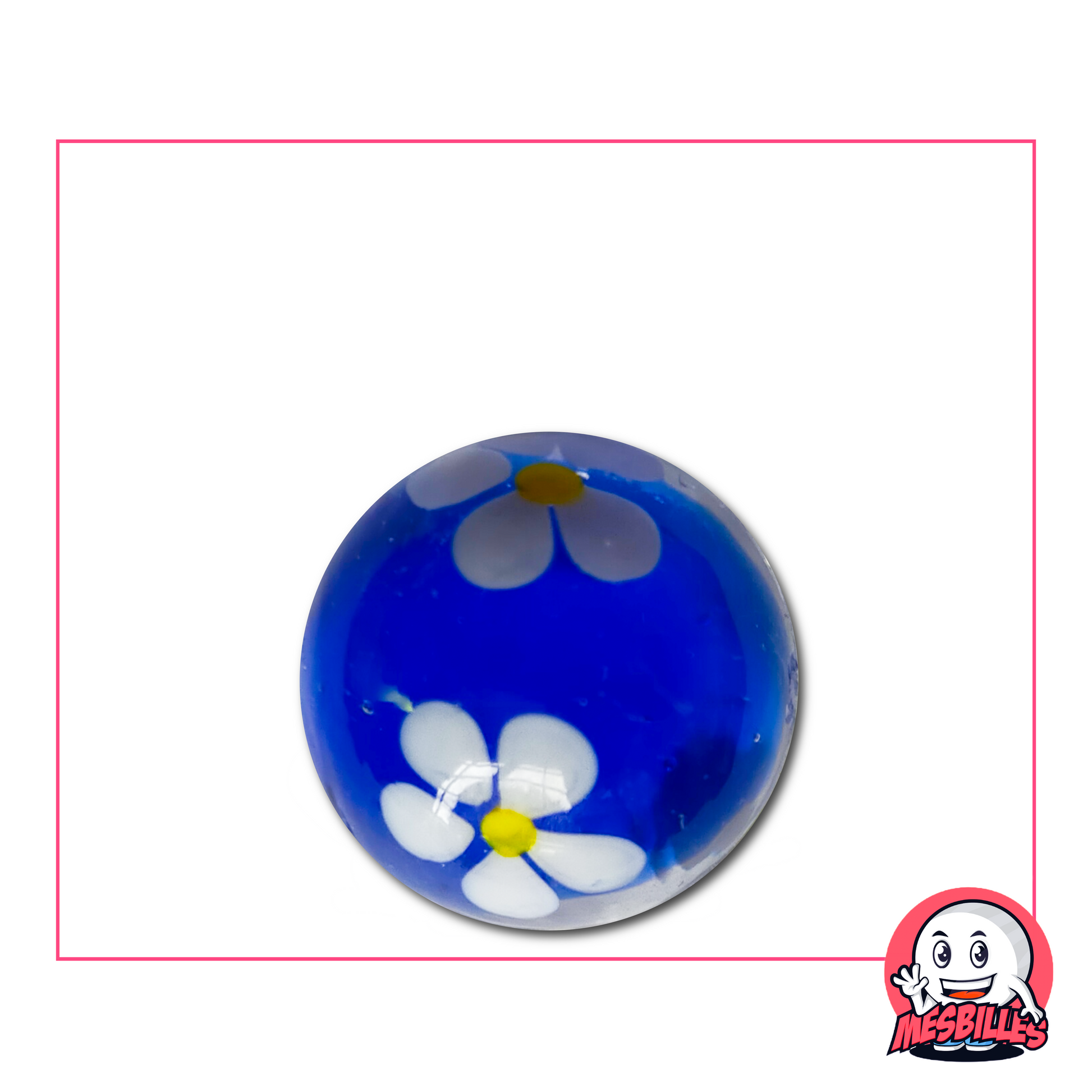 Grande biglia blu da 22 mm contenente un fiore bianco a cinque petali, fissato al centro di un vetro trasparente