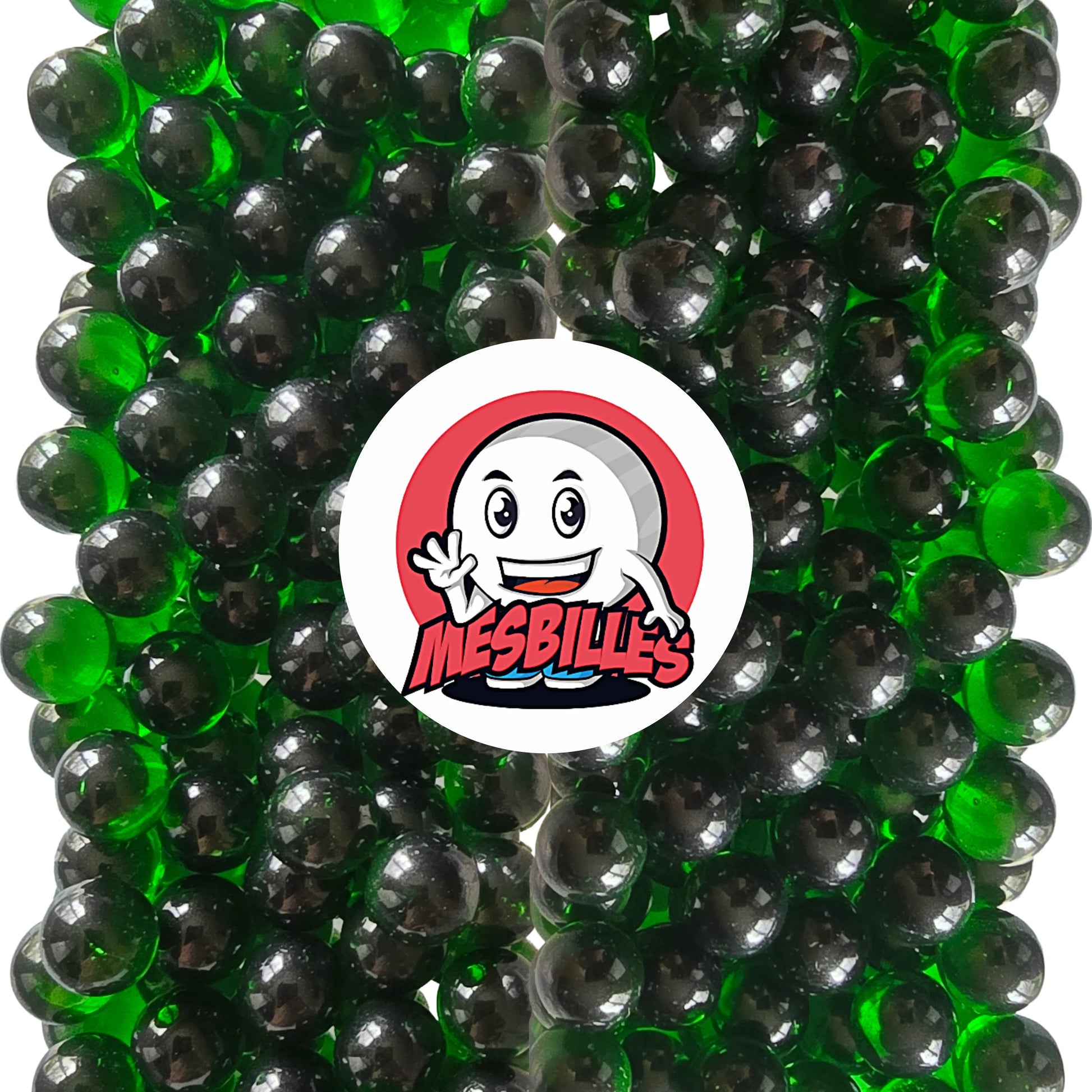 La qualité supérieure de ces billes vertes en verre de bohême leur donne une place au premier rang dans les collections des joueurs de billes.